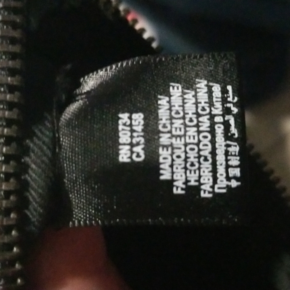 💕BCBGERATION💕 Sequin Wristlet Clutch ~ Gunmetal Silver NWT - Picture 7 of 8